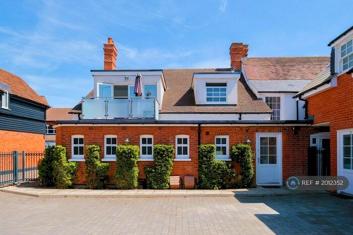 2 Bedroom Flat To Rent In High Street, Billericay, CM12