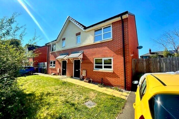 3 Bedroom Semi-Detached House To Rent In Woodpecker Road, Manchester, M21