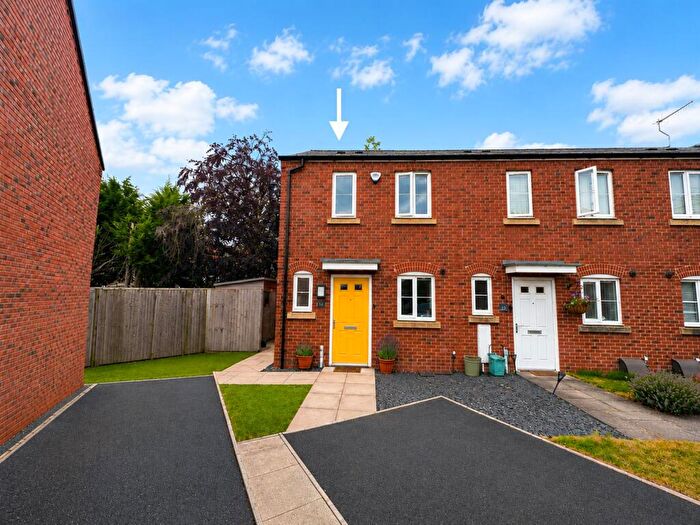 2 Bedroom End Of Terrace House To Rent In Hankinson Road, Warwick, CV34