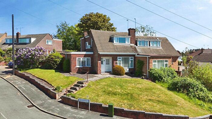3 Bedroom Semi Detached House For Sale In Ledbrook Road, Leamington Spa, CV32