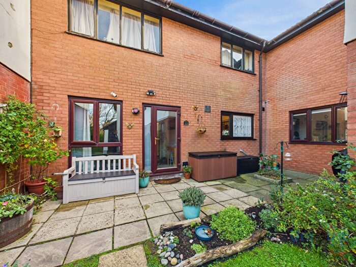 2 Bedroom Flat For Sale In St. Davids Grove, Lytham St. Annes, FY8