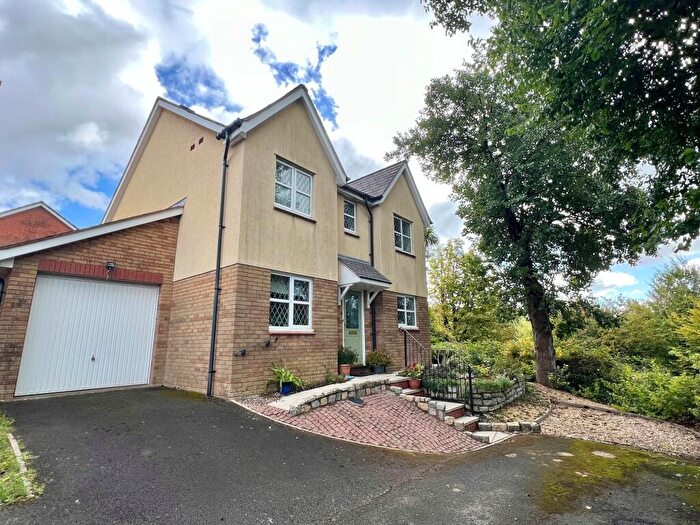 4 Bedroom Detached House For Sale In Trem-Y-Dyffryn, Bridgend, CF31
