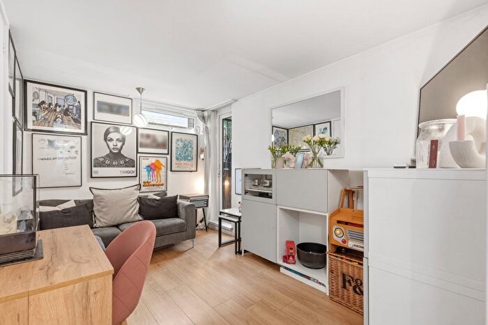 1 Bedroom Flat For Sale In Delancey Street, London, NW1