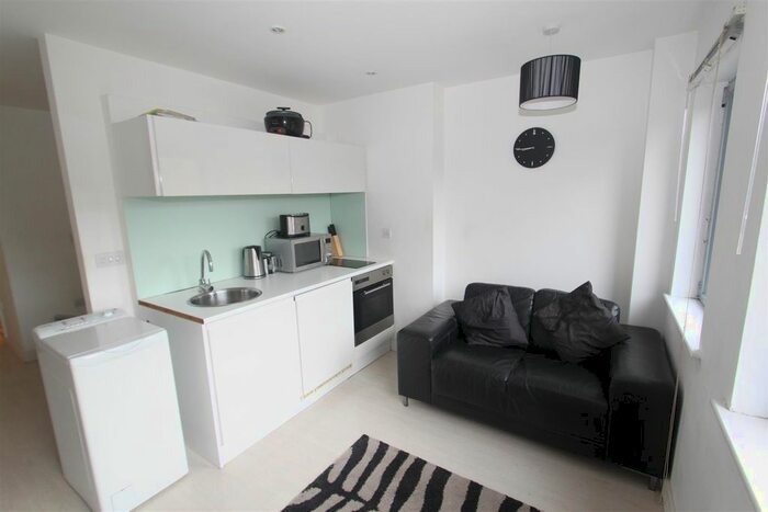 Studio To Rent In Ingram Street, Holbeck, Leeds, LS11