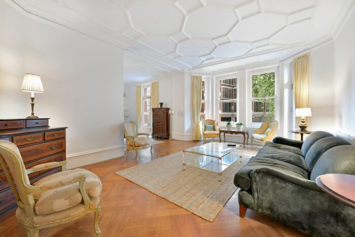 Block Of Flats To Rent In Carlisle Place, London, SW1P