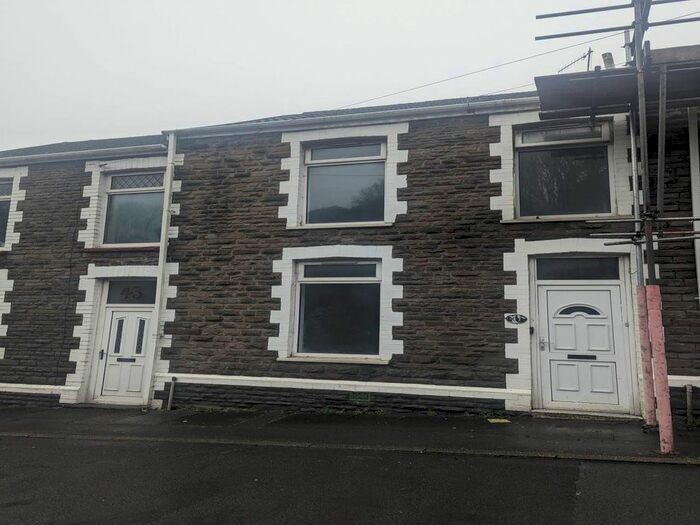 3 Bedroom Property To Rent In Morgans Road, Neath, SA11