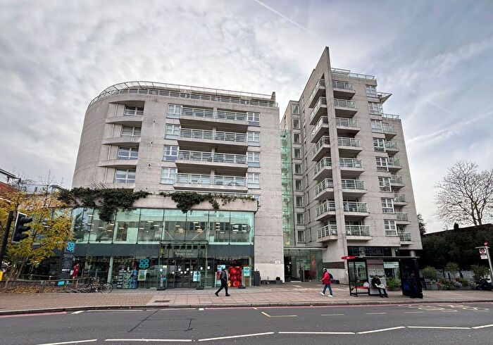 2 Bedroom Flat For Sale In Flat, Upper Richmond Road, East Putney, London, SW15