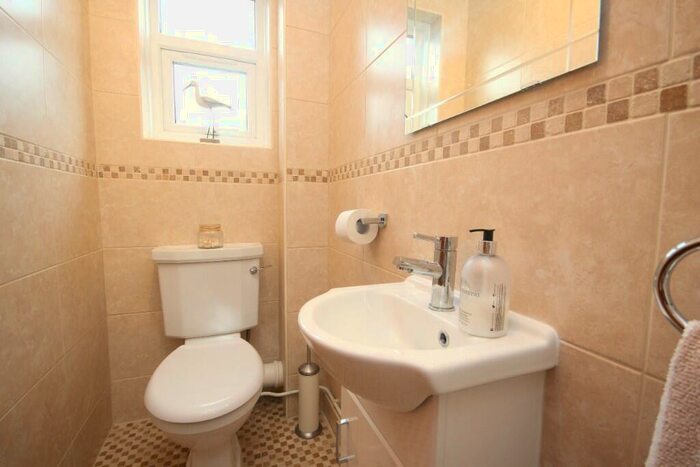 2 Bedroom Apartment To Rent In The Avenue, Poole, Dorset, BH13