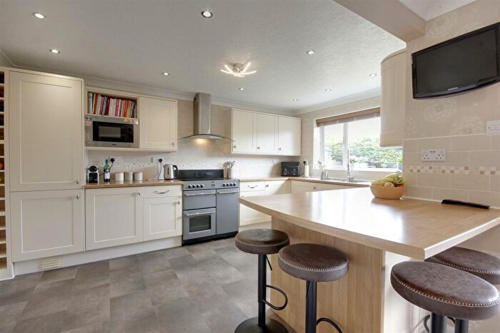 4 Bedroom Detached House For Sale In Briar Close, Newport, HU15