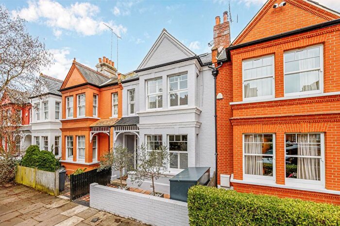 4 Bedroom Property For Sale In Compton Crescent, London, W4