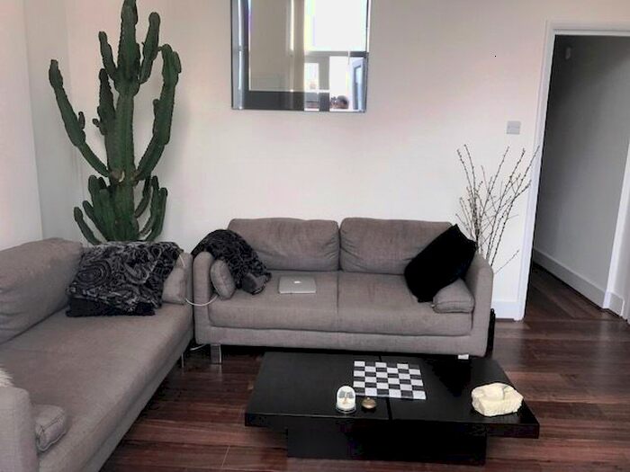 2 Bedroom Flat To Rent In Hackney Road, Hackney, London, E2