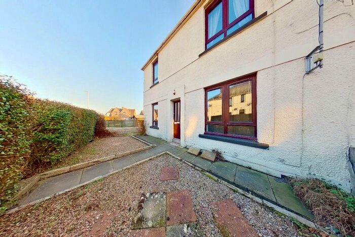 2 Bedroom Flat To Rent In West Smieton Street, Carnoustie, Angus, DD7