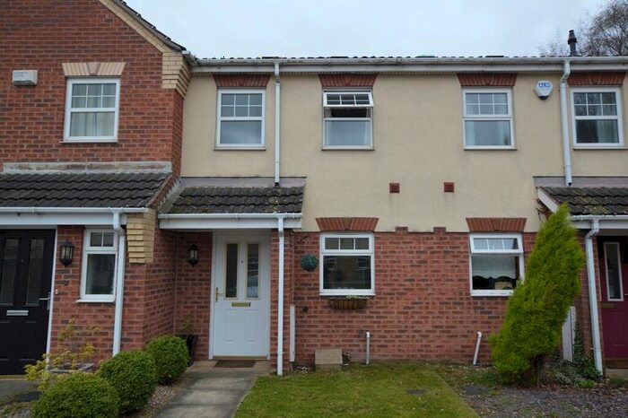 2 Bedroom Town House To Rent In Kariba Close, Chesterfield, S41