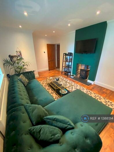 3 Bedroom Semi-Detached House To Rent In Eastmoor Villas, Haxey, Doncaster, DN9