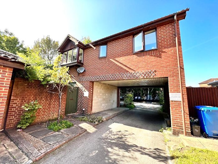 1 Bedroom Maisonette To Rent In Wantage Road, College Town, GU47