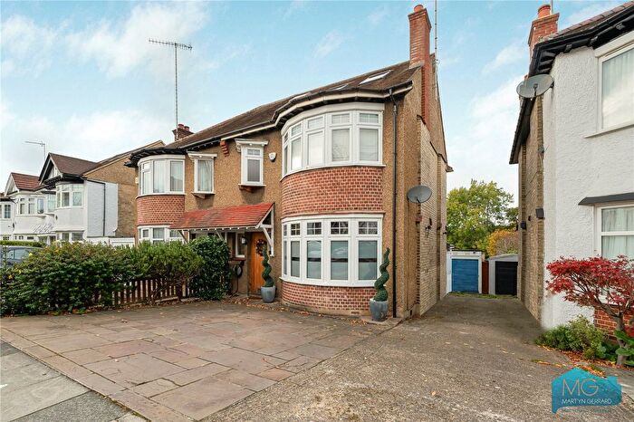 4 Bedroom Semi Detached House For Sale In Brent Way, London, N3
