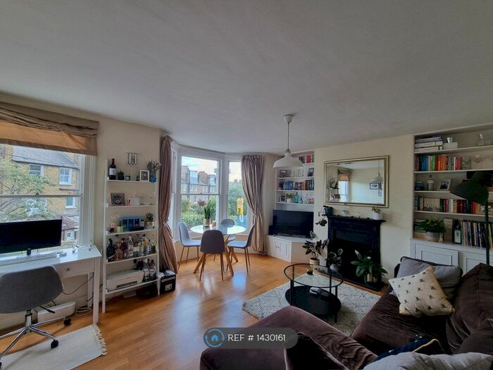 2 Bedroom Flat To Rent In Balham, London, SW12