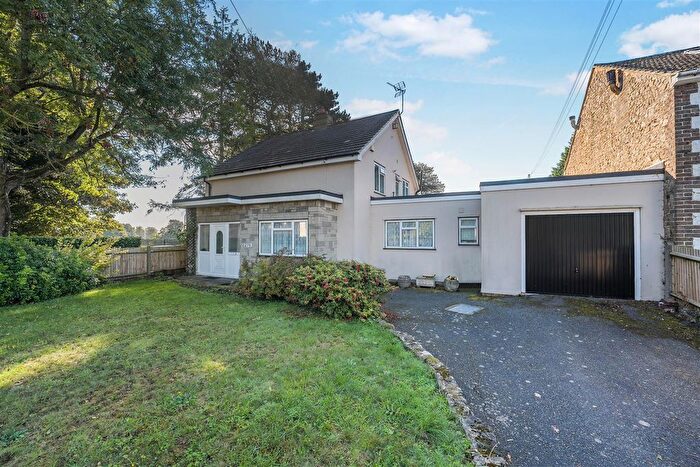 3 Bedroom Detached House For Sale In Queens Road, Maidstone, ME16