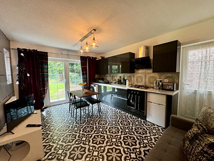 1 Bedroom Apartment To Rent In Dyott Road, Moseley, B13