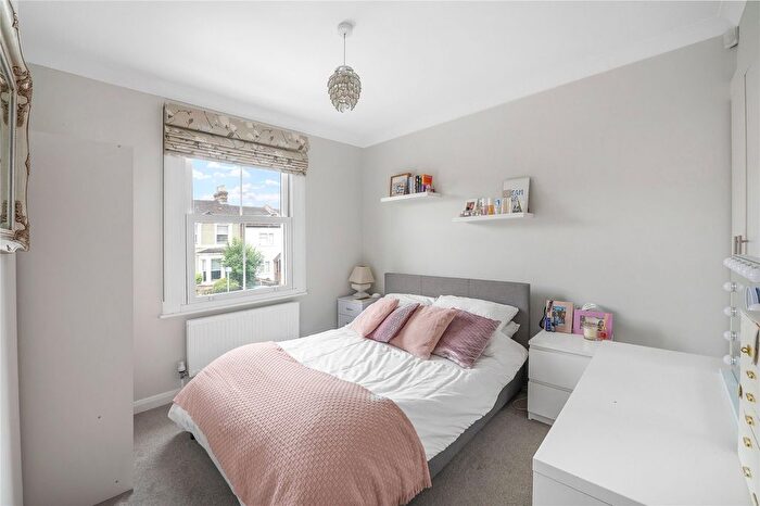 2 Bedroom End Of Terrace House For Sale In Pope Road, Bromley, BR2