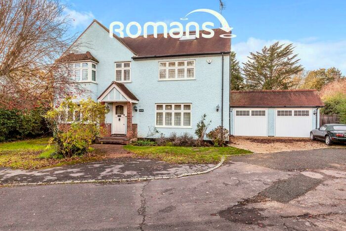 5 Bedroom Detached House To Rent In Boulters Lane, SL6