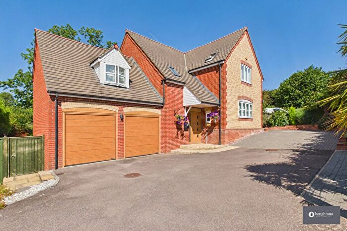 4 Bedroom Detached House For Sale In Western Avenue, Buckingham, MK18