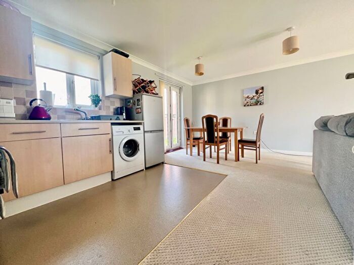 2 Bedroom Flat For Sale In Tovey Crescent, Plymouth, PL5