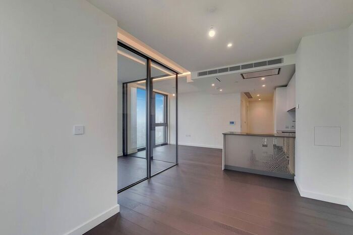 2 Bedroom Flat To Rent In Damac Tower, Vauxhall, London, SW8