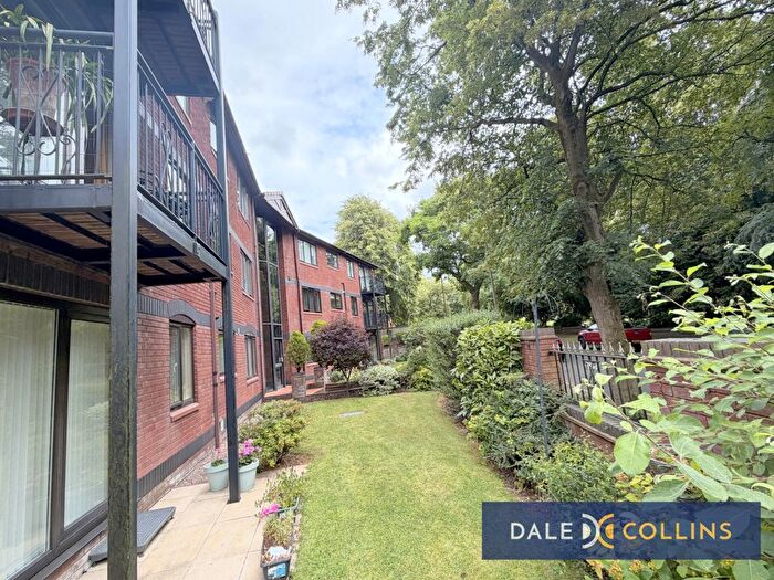 2 Bedroom Flat To Rent In Queens Park Avenue, Dresden, ST3