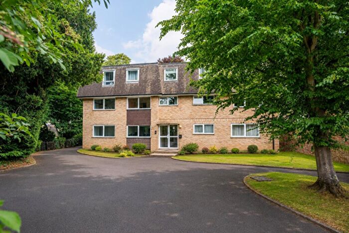 2 Bedroom Apartment To Rent In Sudbury Court, Ramsbury Road, St Albans, Herts, AL1