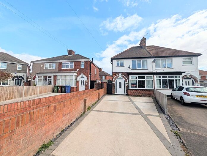 3 Bedroom Semi-detached House For Sale In Pendreth Place, Cleethorpes, DN35