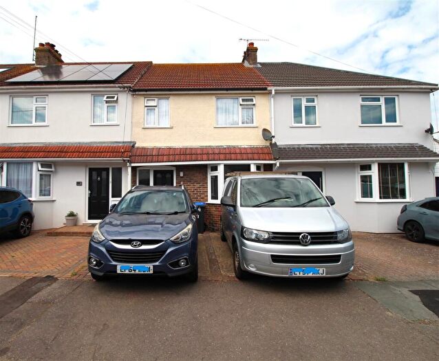 3 Bedroom Terraced House To Rent In Fifth Avenue Lancing West Sussex, BN15