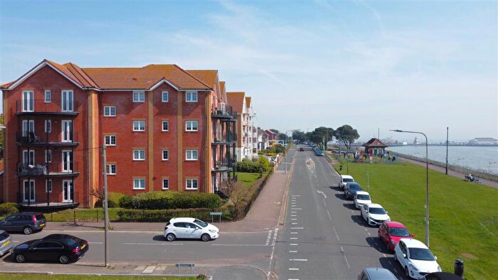 2 Bedroom Apartment For Sale In Seafront Apartment, Victory Court, Clacton On Sea, CO15