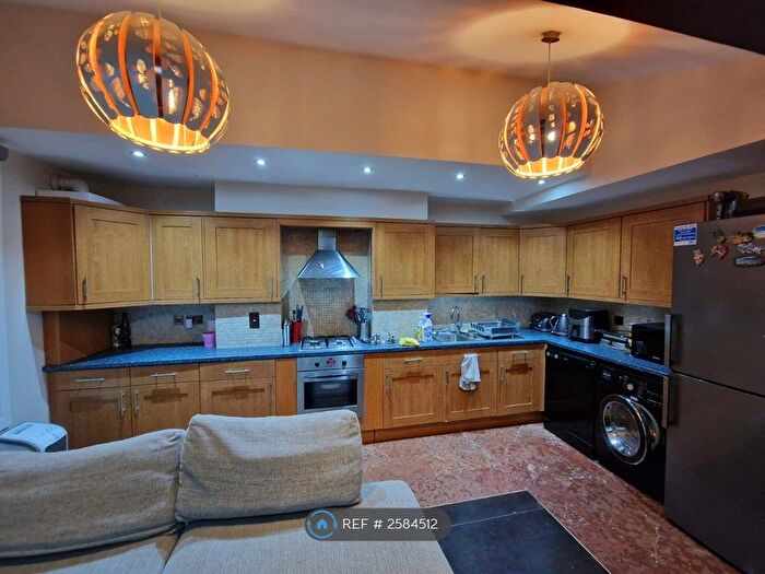 1 Bedroom Flat To Rent In Essex Road, London, N1