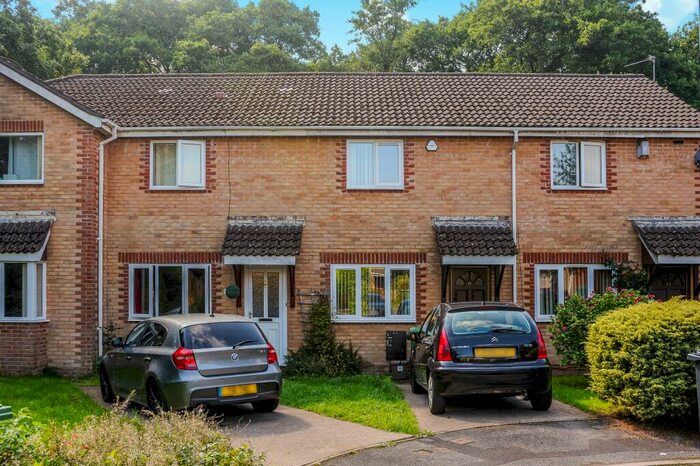 2 Bedroom House To Rent In Clos Y Wiwer, Thornhill, Cardiff, CF14