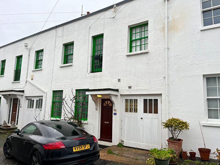 1 Bedroom Flat To Rent In Sussex Mews, Brighton, BN2