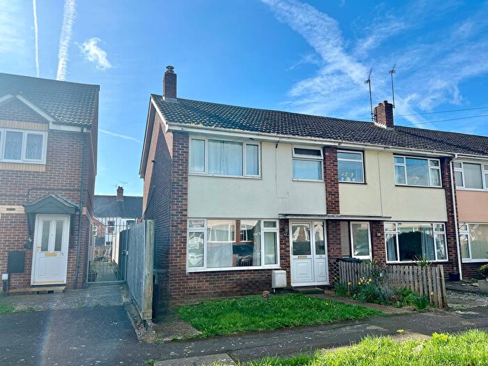 3 Bedroom End Terrace House For Sale In Spencer Avenue, Taunton - No Onward Chain!, TA2
