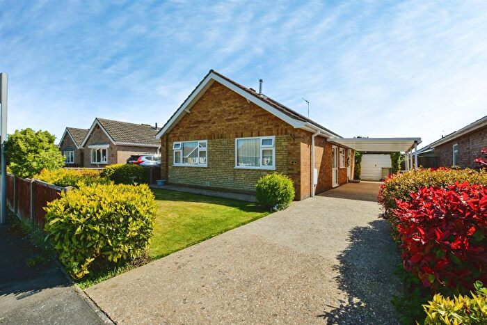 3 Bedroom Detached Bungalow For Sale In Storeys Lane, Burgh Le Marsh, Skegness, PE24