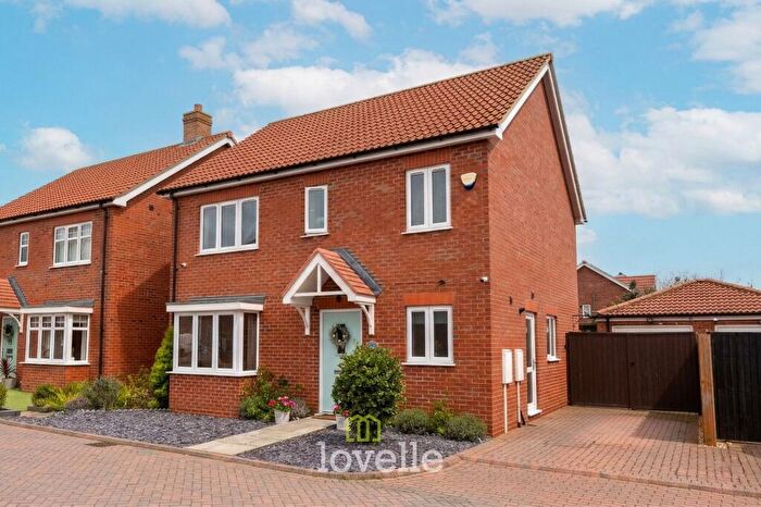 4 Bedroom Detached House For Sale In Bellflower Road, Grimsby, DN33