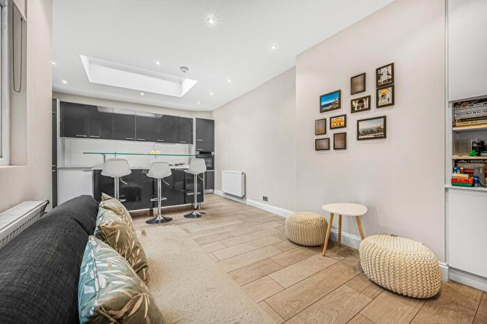 1 Bedroom Flat To Rent In Lisson Grove, Marylebone, London, NW1