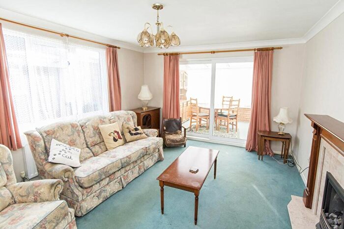 2 Bedroom Detached Bungalow For Sale In Howard Way, Market Harborough, LE16