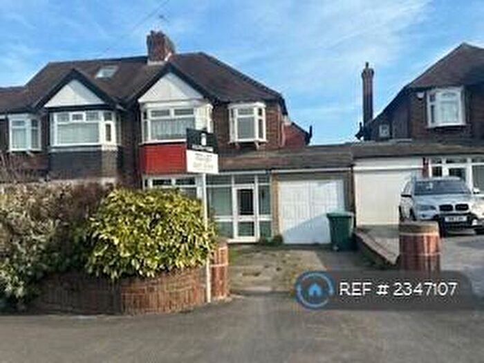 3 Bedroom Semi-Detached House To Rent In Knottsall Lane, Oldbury, B68