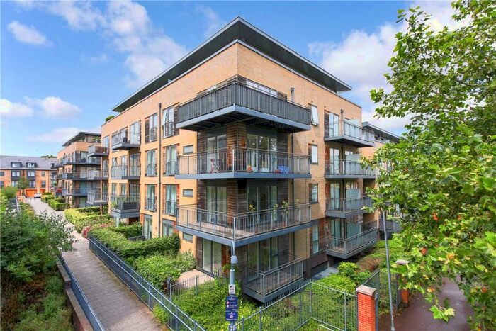 2 Bedroom Apartment To Rent In Kingsley Walk, Cambridge, CB5