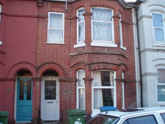 4 Bedroom House To Rent In Livingstone Road, Portswood, Southampton, SO14