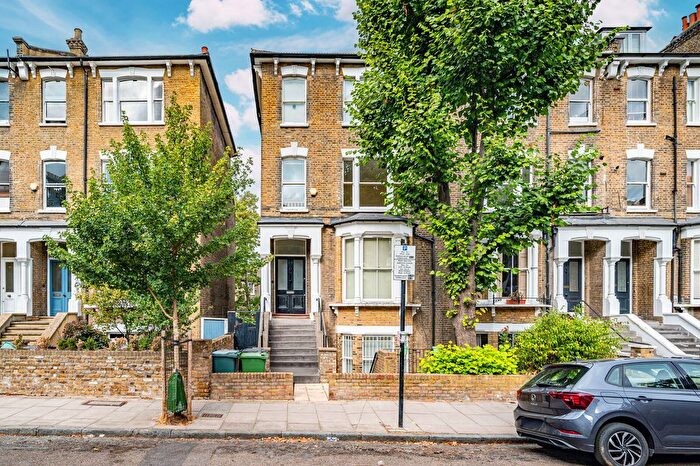 2 Bedroom Flat To Rent In Highbury, London, N5