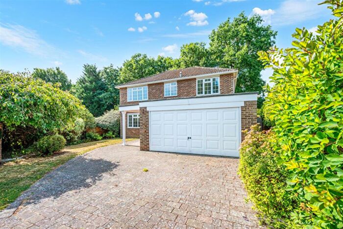 4 Bedroom Detached House For Sale In Anderson Close, Epsom, KT19