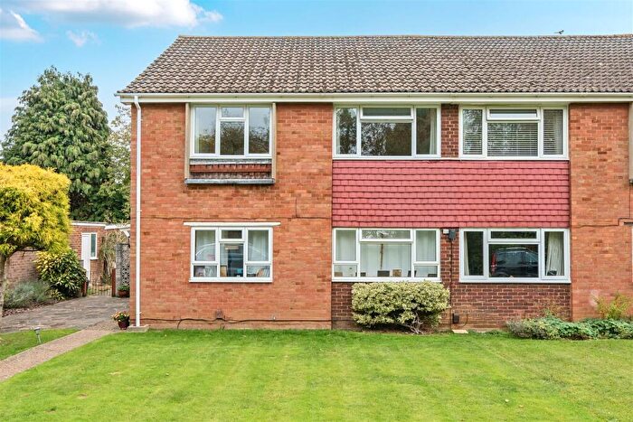 2 Bedroom Maisonette For Sale In Moat Court, Ashtead, KT21