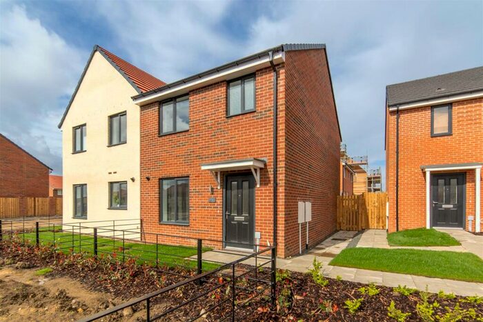 3 Bedroom Semi-Detached House To Rent In Primrose Lane, Great Park, NE13