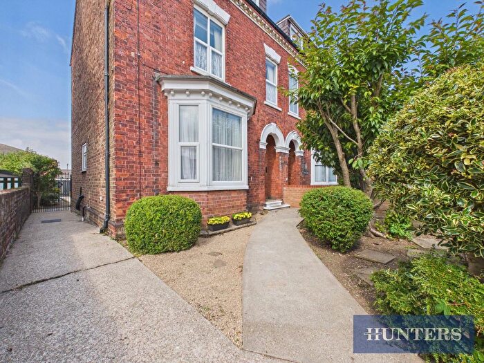 2 Bedroom Flat For Sale In St Johns Avenue, Bridlington, YO16