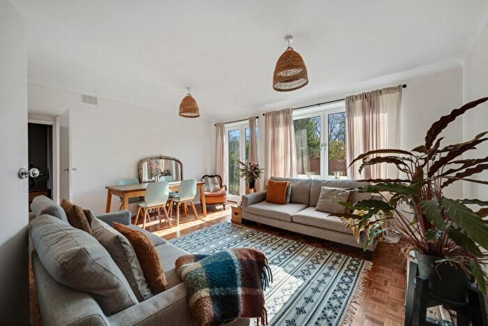 2 Bedroom Flat To Rent In Liskeard Gardens, Blackheath, SE3